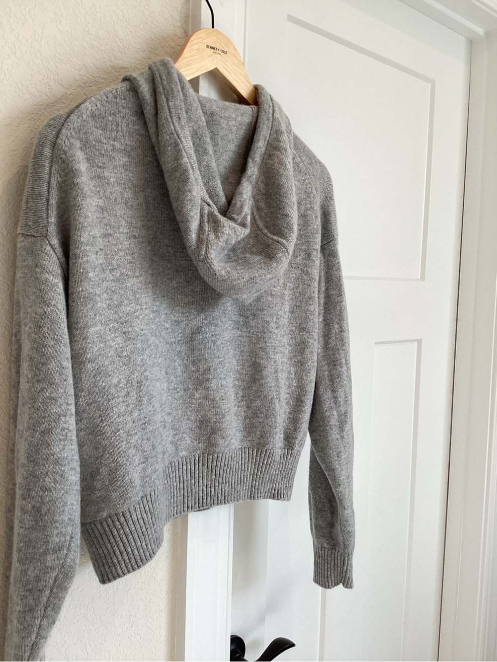 Athleta Alpine Cashmere Blend Cropped Hooded Sweater Small Gray - Picture 10 of 16
